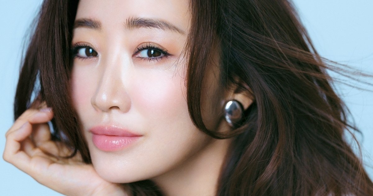 神崎 恵さんと考える「エイジングケア」。アンケートでわかったマキア