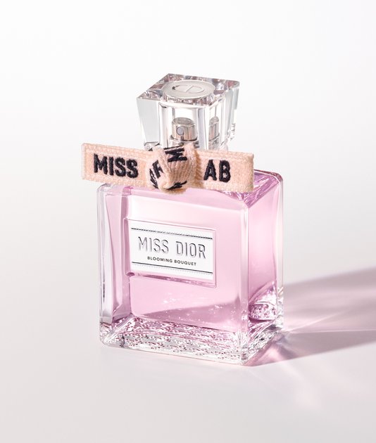 世界に一つだけ！ オートクチュール リボンをカスタマイズして、世界に