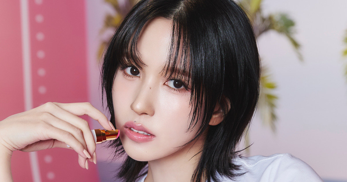 TWICE MINAさんのお気に入りカラーは？ 「シャネル ルージュ