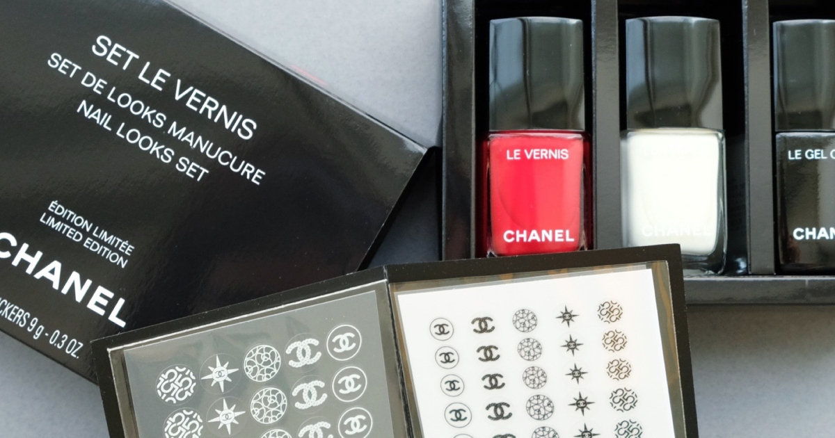 CHANEL ヴェルニ セット ネイル ＆ ネイルステッカー入りの限定キット