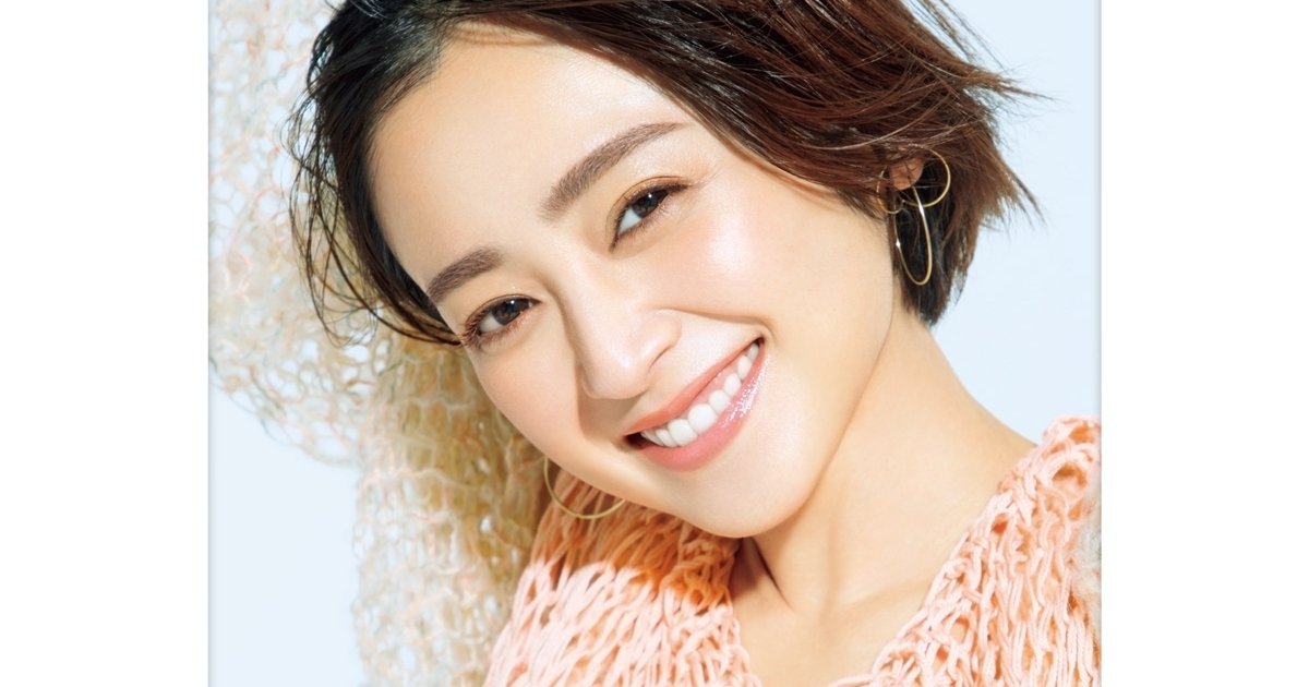 安達祐実さん着用ELFSACKカラフルキルティングジャケット 安達祐実44歳、ギャザードレスのオトナかわいいコーデ 「可愛すぎる