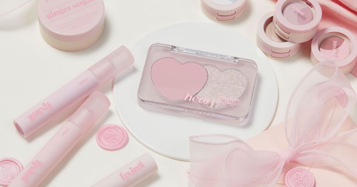 エチュードのホリデーは、アイシャドウやリップバームなど愛らしさ満点