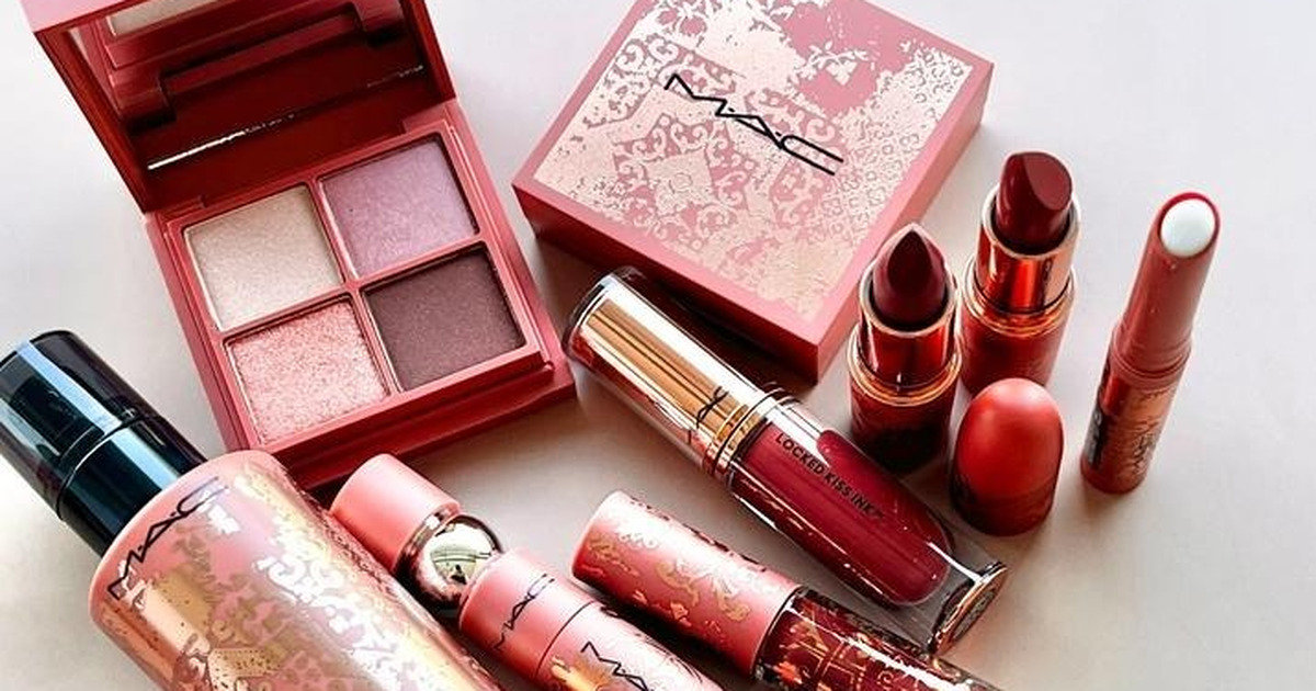 【新品】MAC コスメセット　ポーチ付き　アイシャドウ　チーク　マスカラ　リップ MACコスメセット 新品】MAC コスメセット ポーチ付き アイ