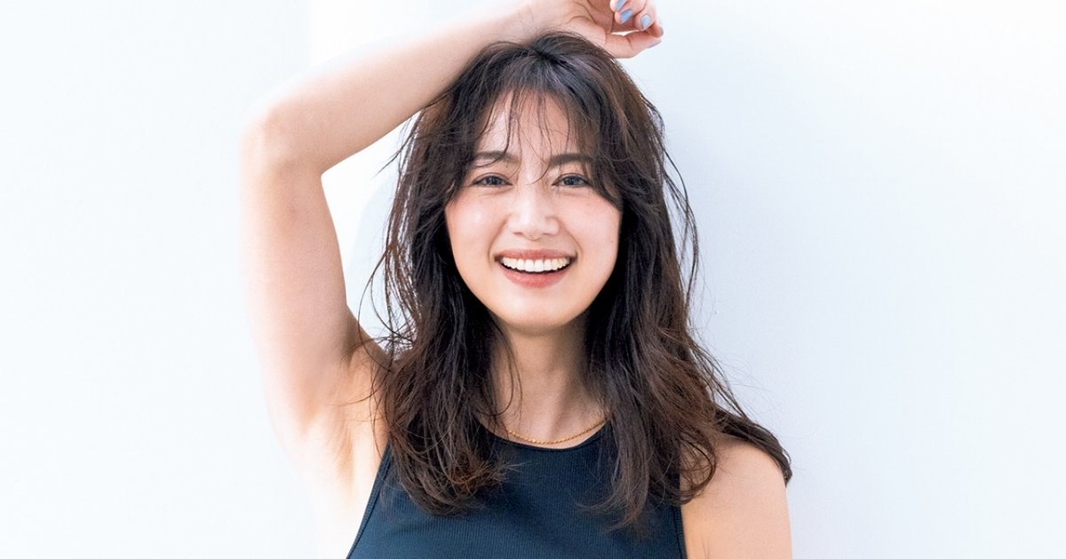 【新品•未開封】 東原亜希 FORME ショルダーパットドレス　ノベルティ付き c5306ca2-d76b-4606-b772-