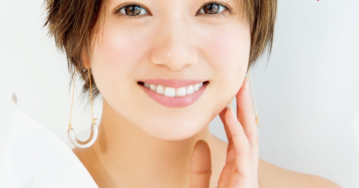 クリーミーマミポーチ　伊藤千晃コラボ エンタがビタミン♪】AAA伊藤千晃がクリィミーマミとコラボ