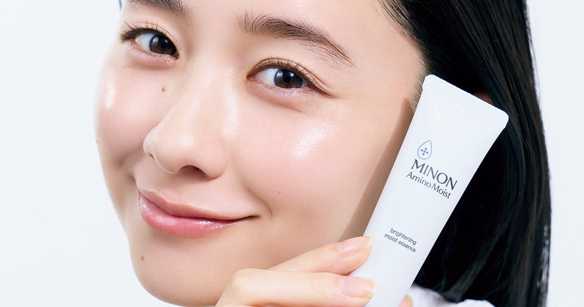 ミノン アミノモイスト」の新ミューズ。堀田真由さん透明感の現在形
