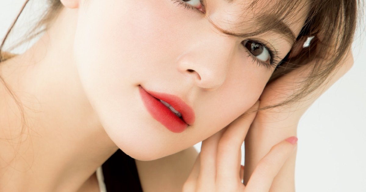 パーソナルカラーでお見分け イエベ肌に絶対似合う コーラルレッド リップ5選 マキアオンライン Maquia Online