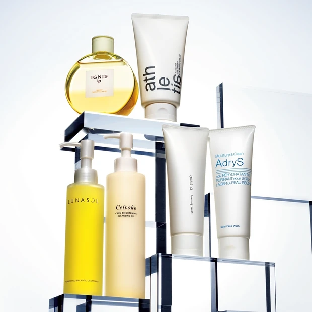 この秋、クレンジング＆洗顔が多機能化！ 積極的に保湿する「肌育」タイプが…