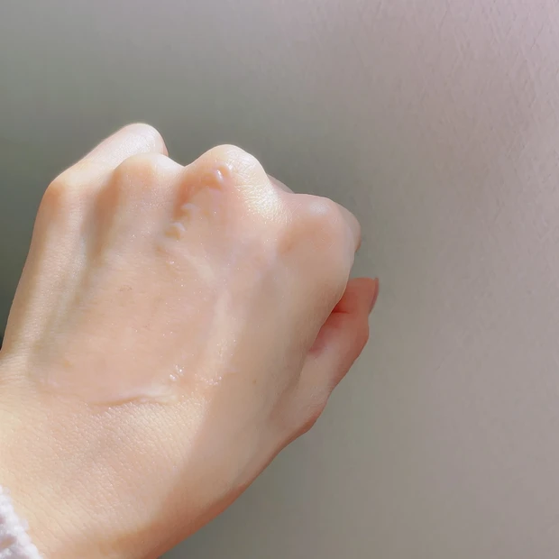 【W洗顔不要】ポイントメイクも『しっかり＆しっとり』オフ！美容成分39種類配合クレンジング【8 in 1】

_4