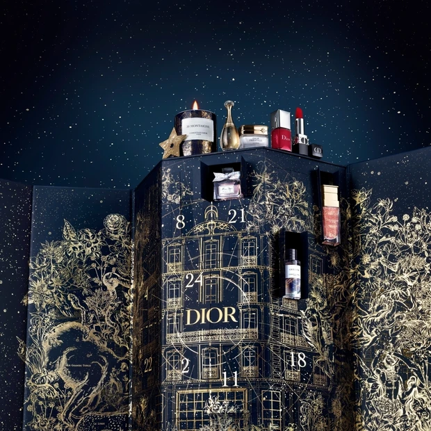 Dior モンテーニュ 2022 クリスマスコフレ アイシャドウ 激安格安割引情報満載