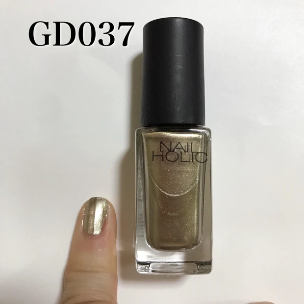 【330円で可愛いを手に入れろ！】NAIL HOLIC
人気色を含めた私のお気に入りカラー16種類全部見せます！
トップコートの比較もあり♪
_9_2