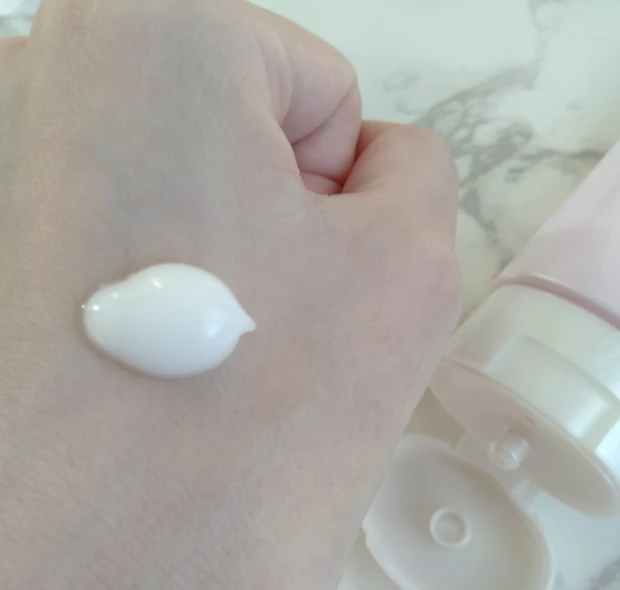 お手頃価格なのに実力派!たった1stepで翌朝ぷるるん肌♪_3