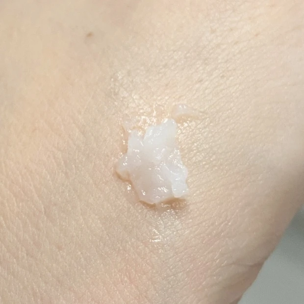 MAQUIA9月号〝特別付録″
MiMCのスキンケアからベースメイクまで
ベストセラー5品をお試し！_6_3