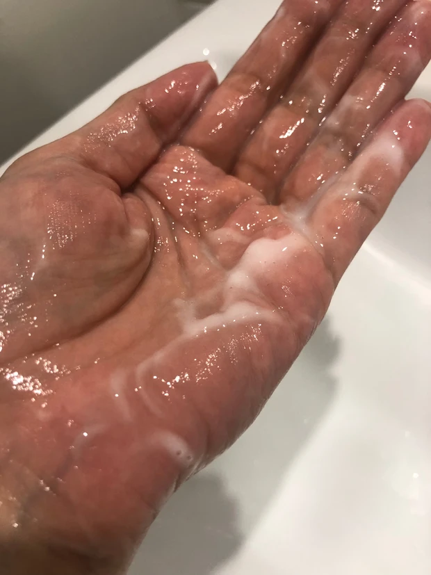 【MAQUIAインフルエンサーのオッス！推しコス】海外旅行で発見！初めての固形シャンプー&コンディショナー_3_2