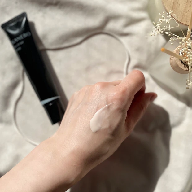 毎日塗りたくなる心地良いみずみずしさ。