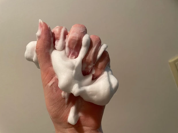 アラサー乾燥肌がiniksクリーミィ フォームを使ってみた_2_3