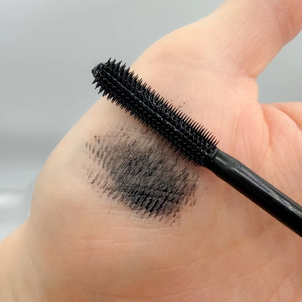 【デジャヴュ7年ぶりの新作マスカラ】「フォルミングラッシュ プレミアム」で先細り"美フォルムまつ毛"に!_3