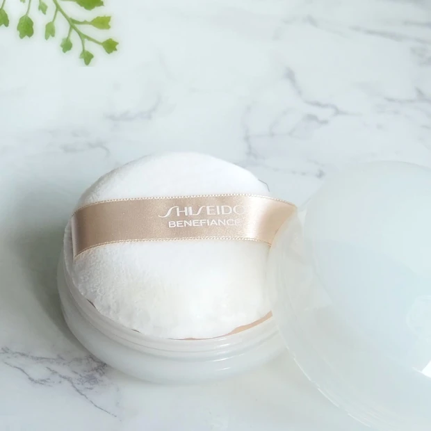 ブライトニング スキンケアパウダー