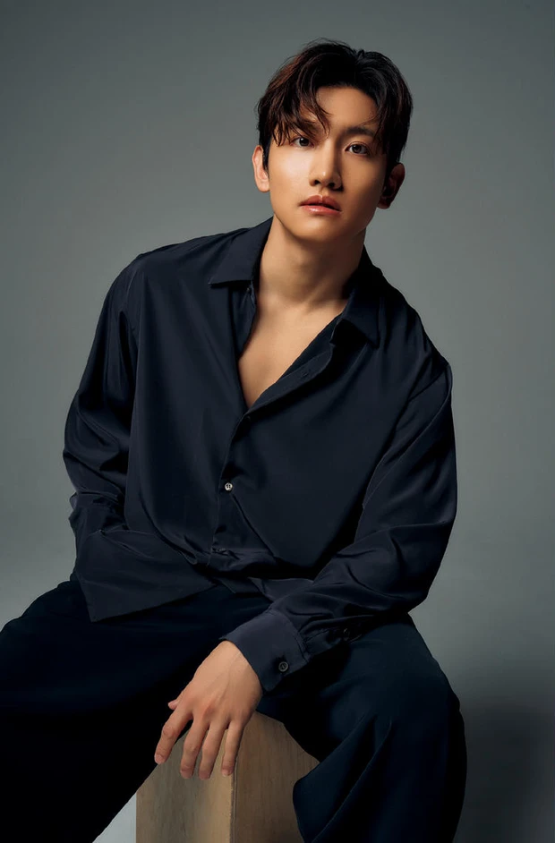 【3位】東方神起 チャンミンに10の質問。眠るときの格好は？ 日本で必ず買うものは？