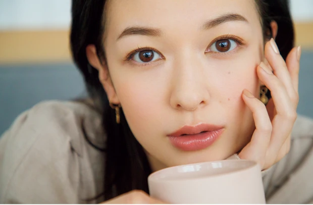 初対面で信頼感を高めるならストレート眉が◎。千吉良恵子さんが教える好感度メイク