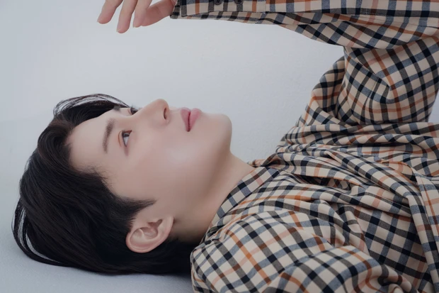 西山智樹 timelesz project タイプロ TAG SEARCH 仰向け