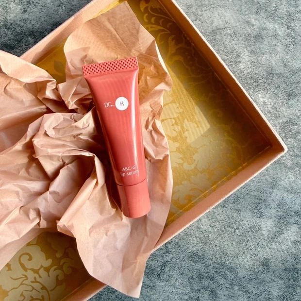 田中みな実さんおすすめ！待望の色付き誕生！ドクターケイ「ABC-Gリップセラム ロージーローズ」はプレゼントにも最適な美容液リップ