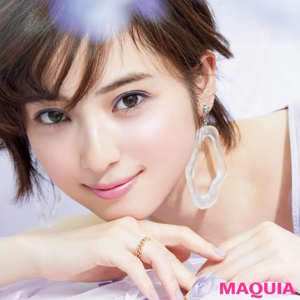 佐々木 希さん登場! 美人度が上がる大人のラベンダーメイク