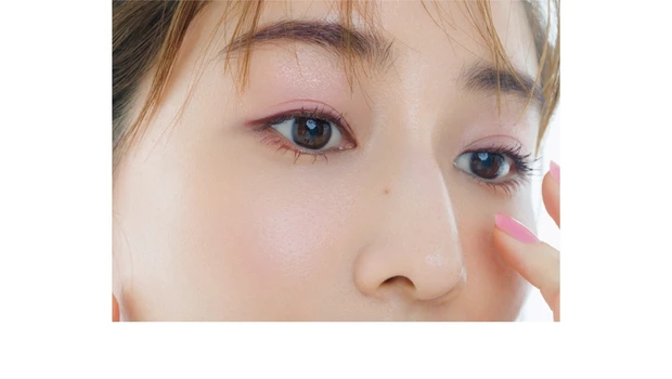 目元のクローズアップ