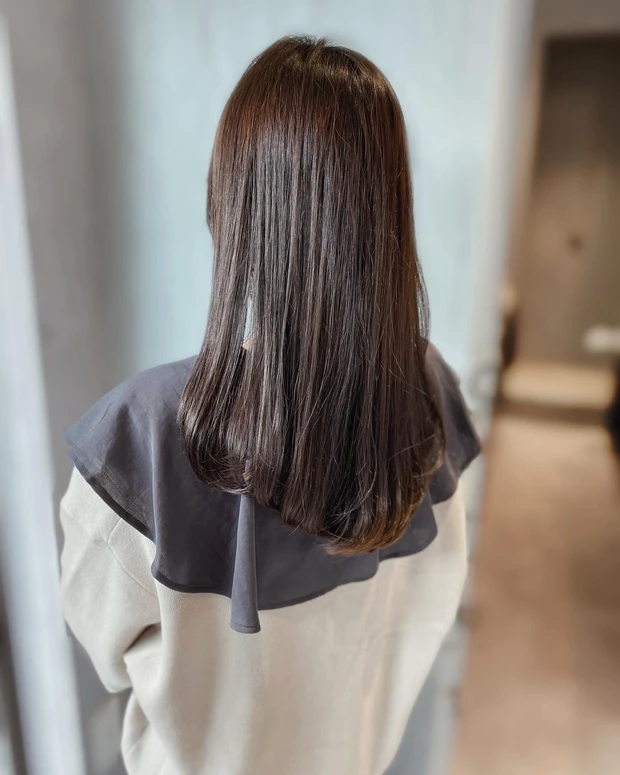 大人女子の髪は透明感と艶が命。『L 自由が丘』の暗すぎないダークカラーでうるつや髪とワントーン明るい肌を手に入れた！_2