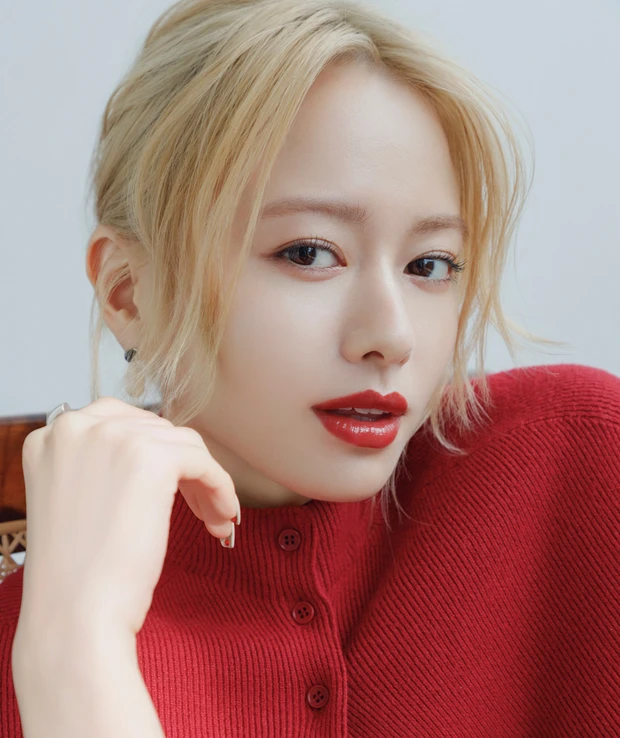 マキア　秋メイク　赤リップ　2025　山本舞香　ボリュームまつ毛×オーバーリップ