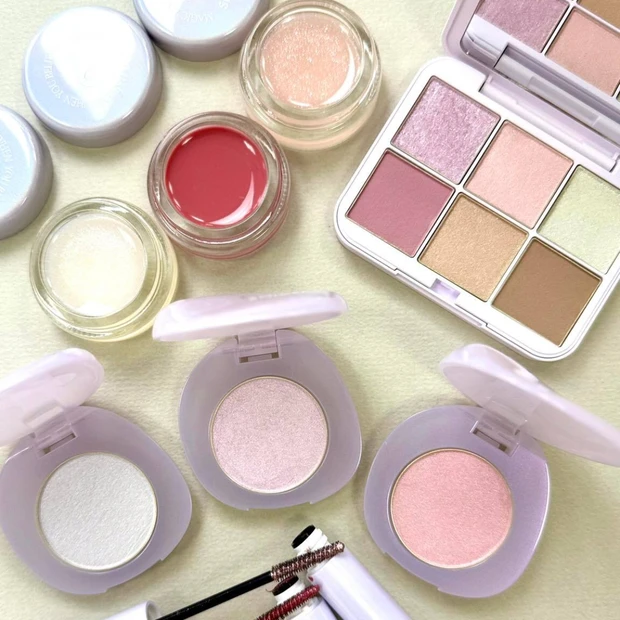 スナイデル ビューティのMoon Magicコレクションをスウォッチ! 月をイメージしたコスメが満載