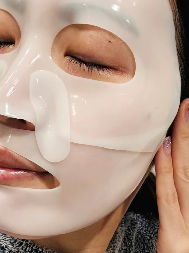 バイオダンスのバイオコラーゲンリアルディープマスクの使用イメージ