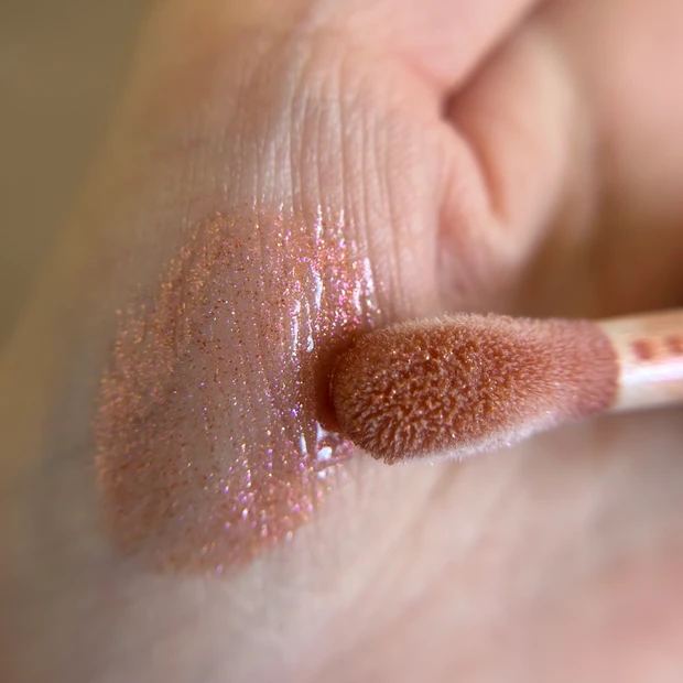 ラブシャイン グロスプランパー12 スウォッチ