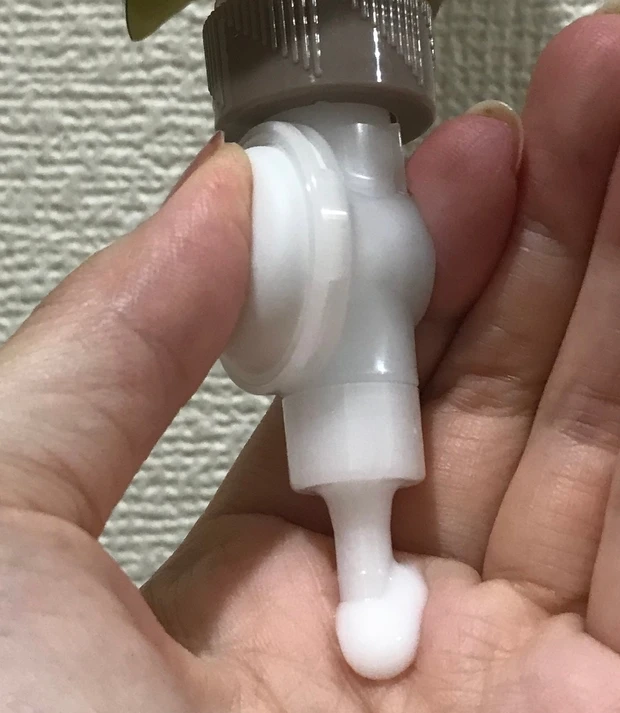 ビオレu ザ ボディ ぬれた肌に使うボディ乳液 金木犀の香り