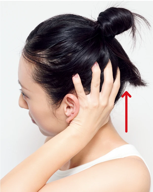 面長の原因を改善する小顔マッサージ1