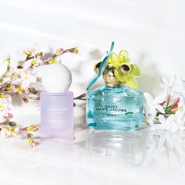 ムーン・リーからのお告げ。フローラル系の香りで春の幸運を呼び込もう