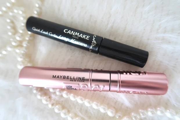 CANMAKE  クイックラッシュカーラーロングマスカラとMAYBELLINE  スカイハイのパッケージ