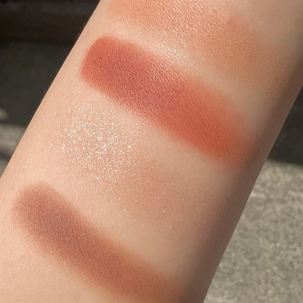 【新作コスメ 】話題のLAWSON×&ndコラボコスメは買わなきゃ損!ミニ&ndバズりすぎています!イエベさんに推したい4アイテムを厳選レビュー。スウォッチ画像で徹底解説していきます!!_4_2