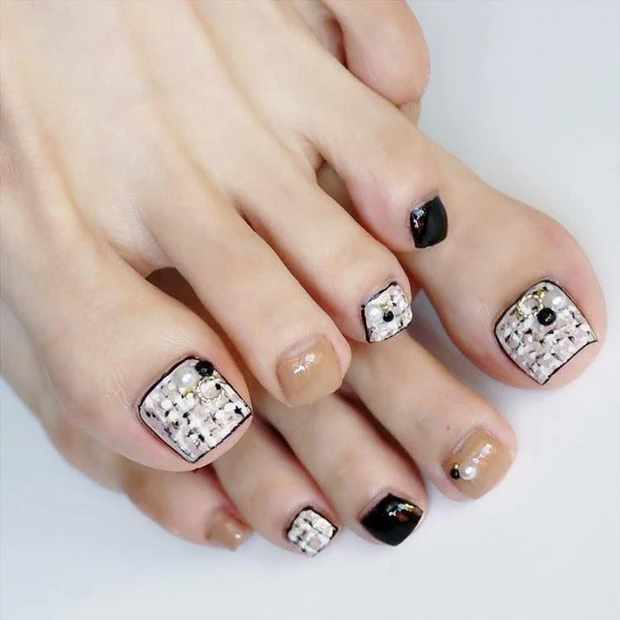 ダイソーコスメ　ネイル