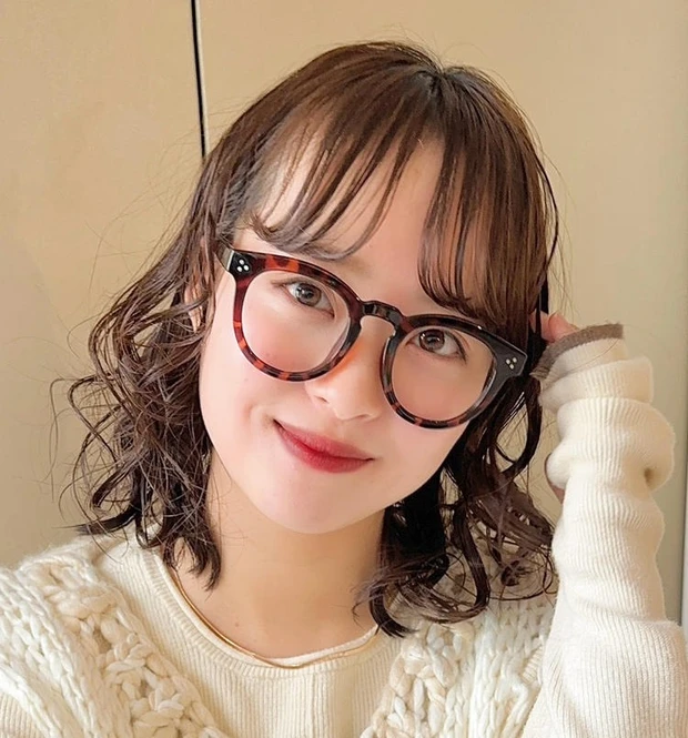 冬におすすめの髪型 ボブヘア くせ毛風がおしゃれなフレンチパーマボブ