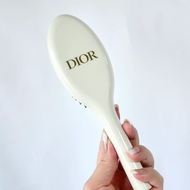 ディオール DIOR プラチナ会員 バースデーギフト 2025年 ヘアブラシ