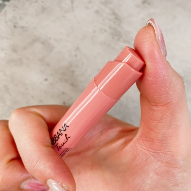 【数量限定】秋の新色ドルチェ&ガッバーナ/スティックタイプのクッションチーク。肌の内側からじんわり血色を手に入れる！_2_2