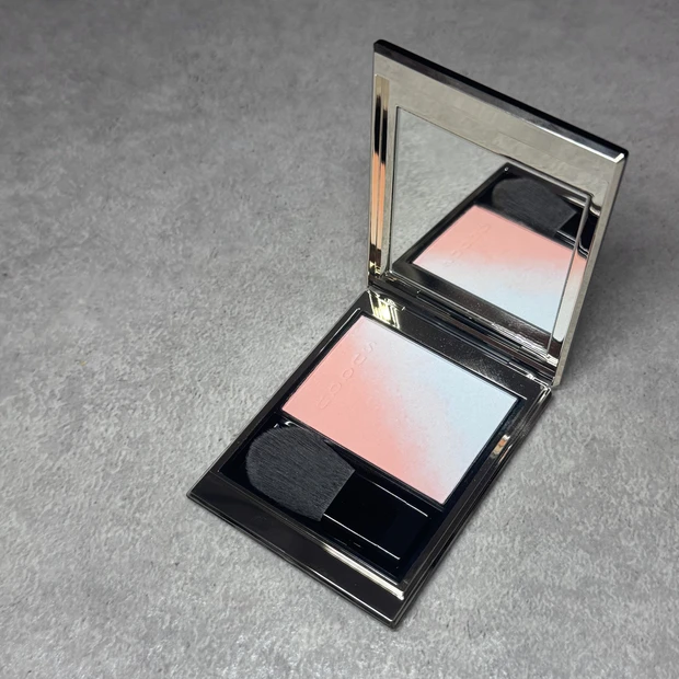 SUQQUチーク新色】08透眺をレビュー｜ブルベ冬でも透明感が増す