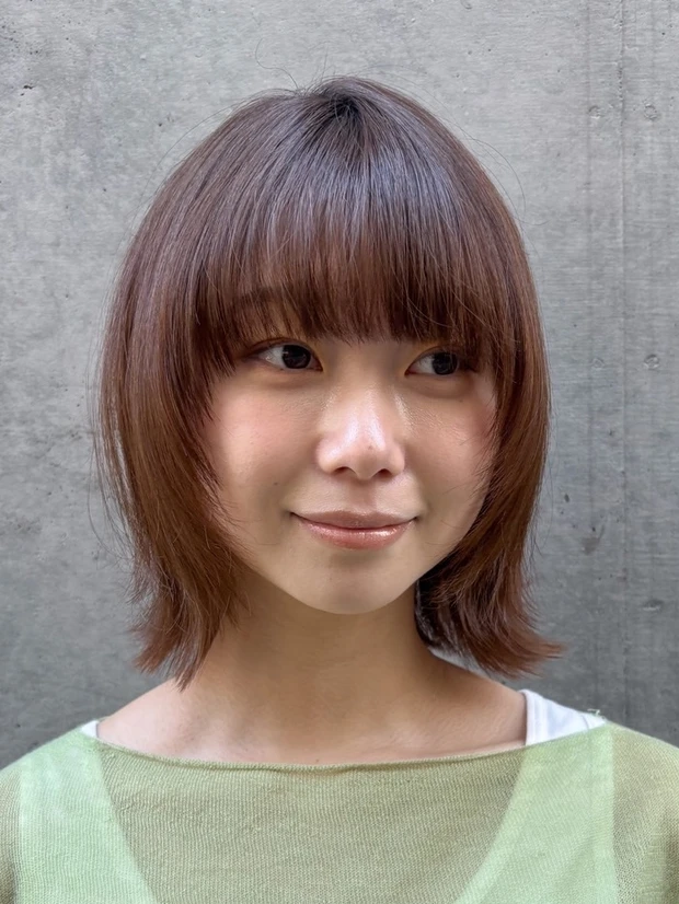 髪型　レイヤーボブ　ボブヘア　前髪あり　小顔ヘア　カットのポイント