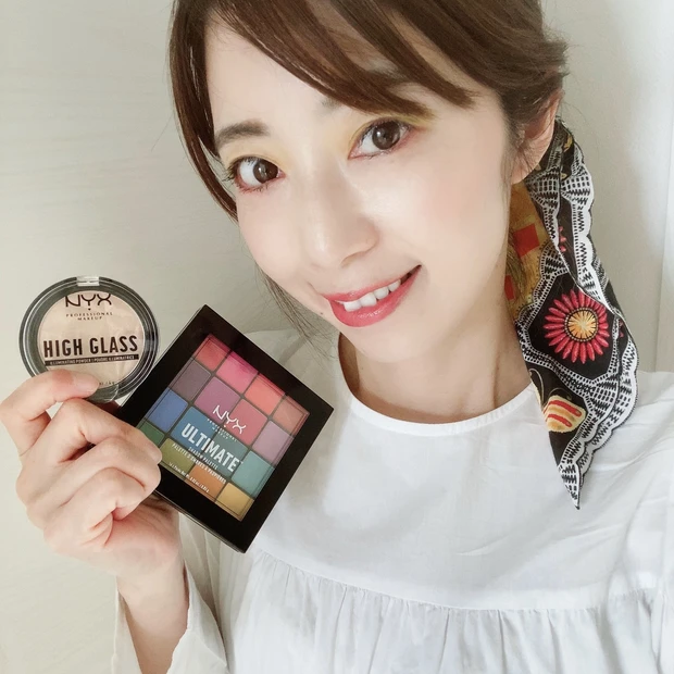 夏はポップな色で攻める!〈イエロー×レッド〉のメイク&コーデ術_4