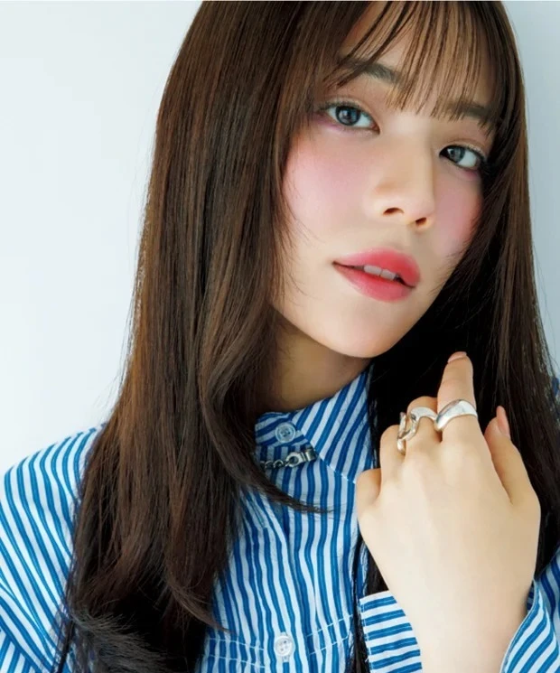 強めな新時代のピンクメイク