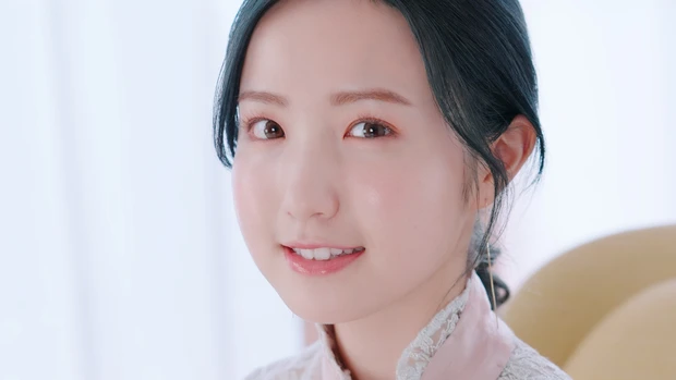本田仁美さん クリスマスコフレ ホリデー メイク 方法