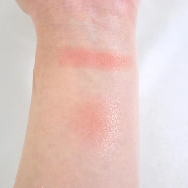 ディオール クリスマスコフレ ディオールスキン ルージュ ブラッシュ 556 コスミックコーラル スウォッチ