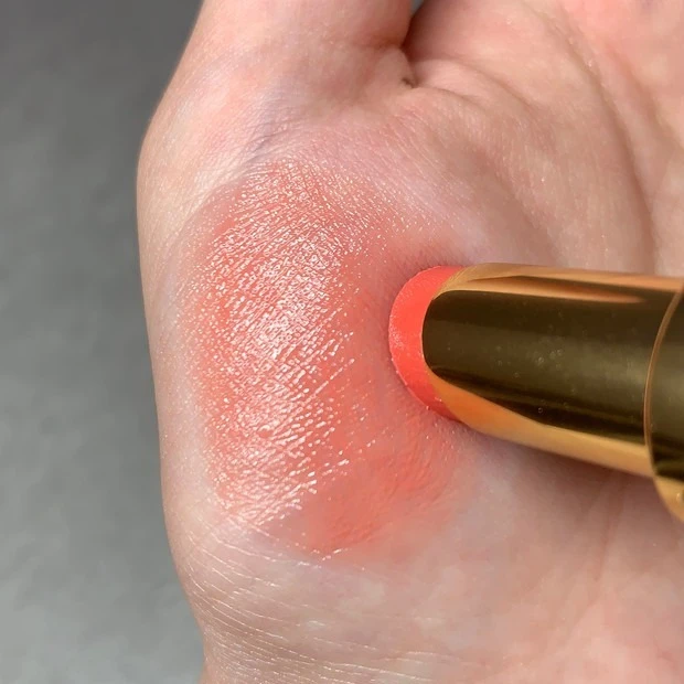 【おすすめ粘膜リップ⑦】 イヴ・サンローラン ボーテ（YSL）「ルージュ ヴォリュプテ シャイン」 人気色「No.15 コライユスポンティニー」　スウォッチ