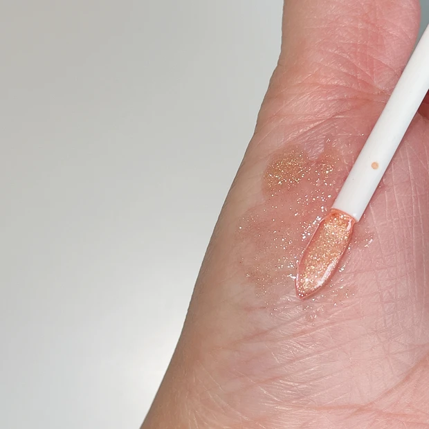 ヴィセ ボリュームリップメイカー 01 シマリングオレンジ スウォッチ